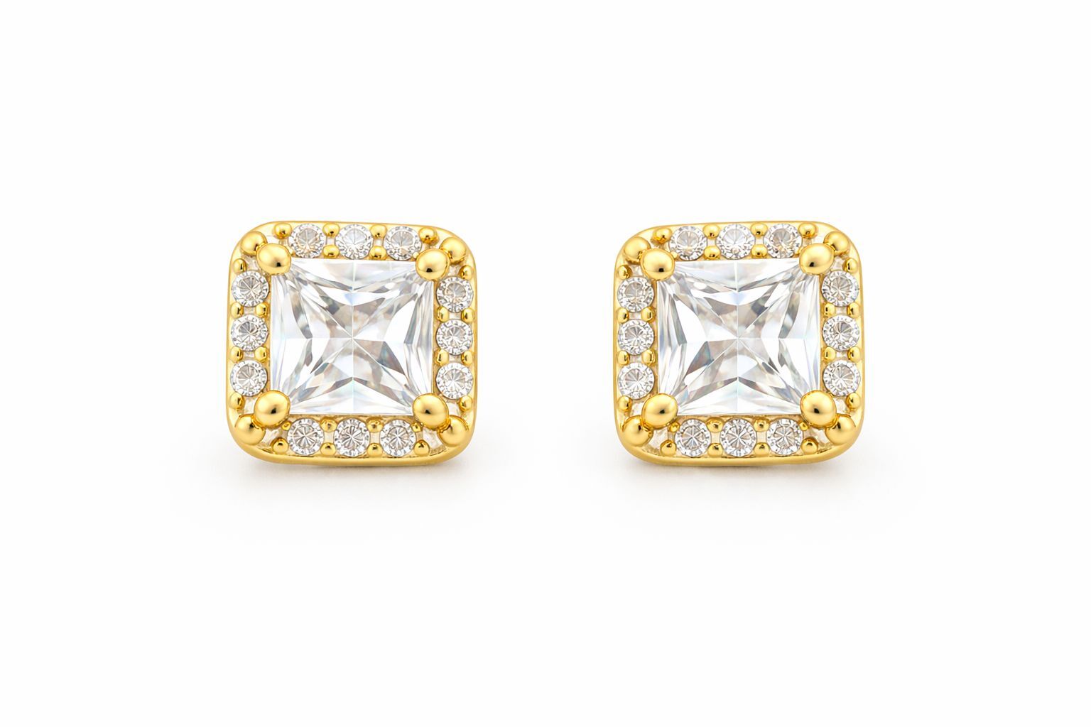 Kora Square Kare Zirkon Taş Detaylı Şık Gold Küpe