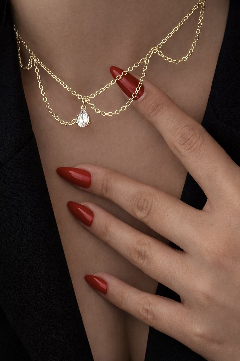 Nova Drape Gold Katmanlı Damla Taşlı Kolye