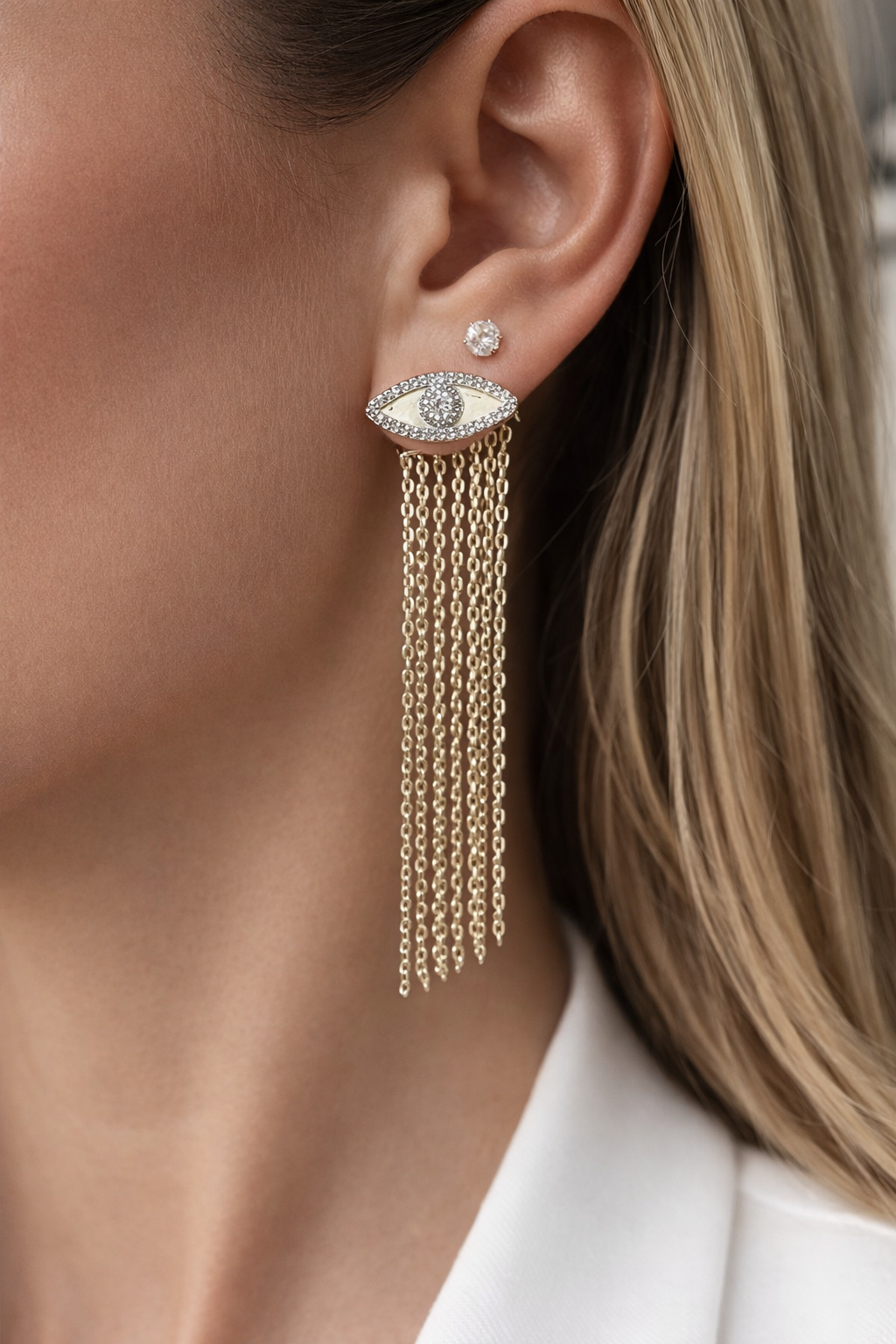 Noira Fringe Eye Taşlı Püskül Detaylı Göz Küpe