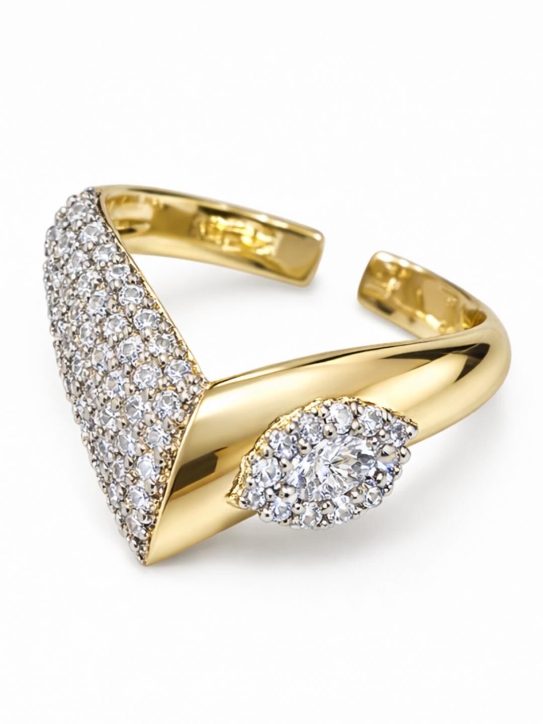 Neyla Shine Taşlı Modern Form Altın Kaplama Yüzük