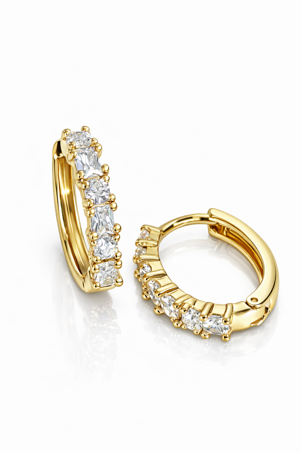 Lunessa Kare Taşlı Küpe