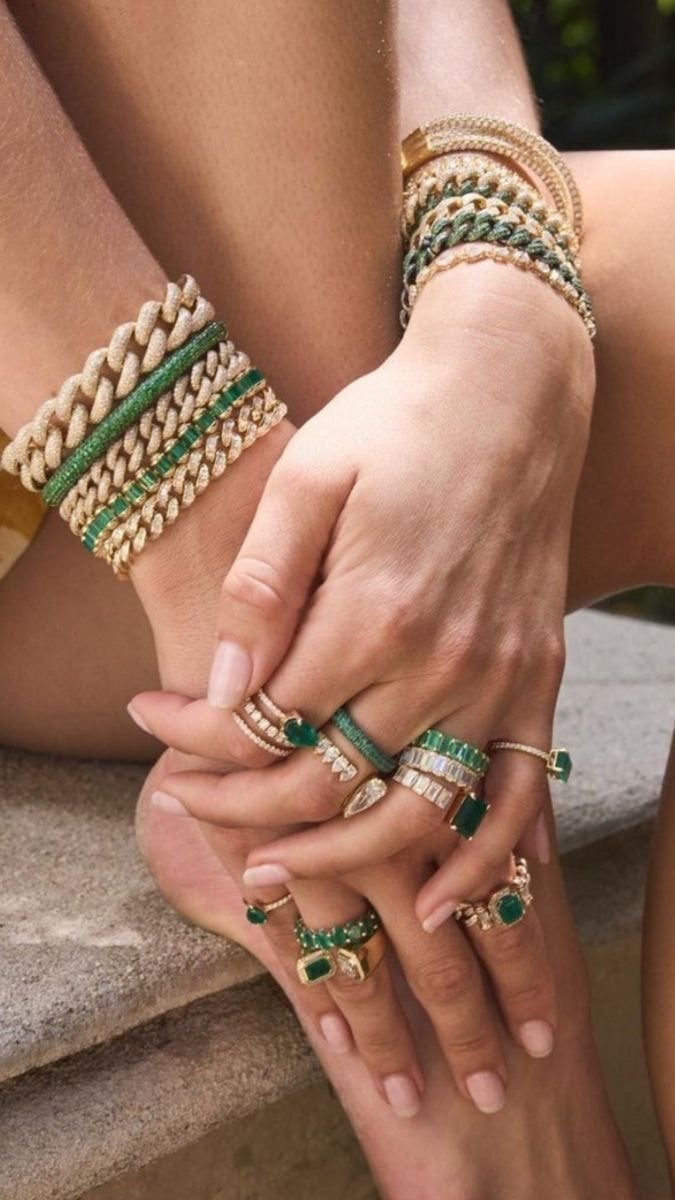 <h4>Bileklikler</h4><p>Keşfet</p>